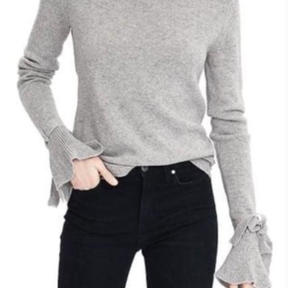 URBAN HERITAGE // Bell Sleeve Sweater - Picture 1 of 4